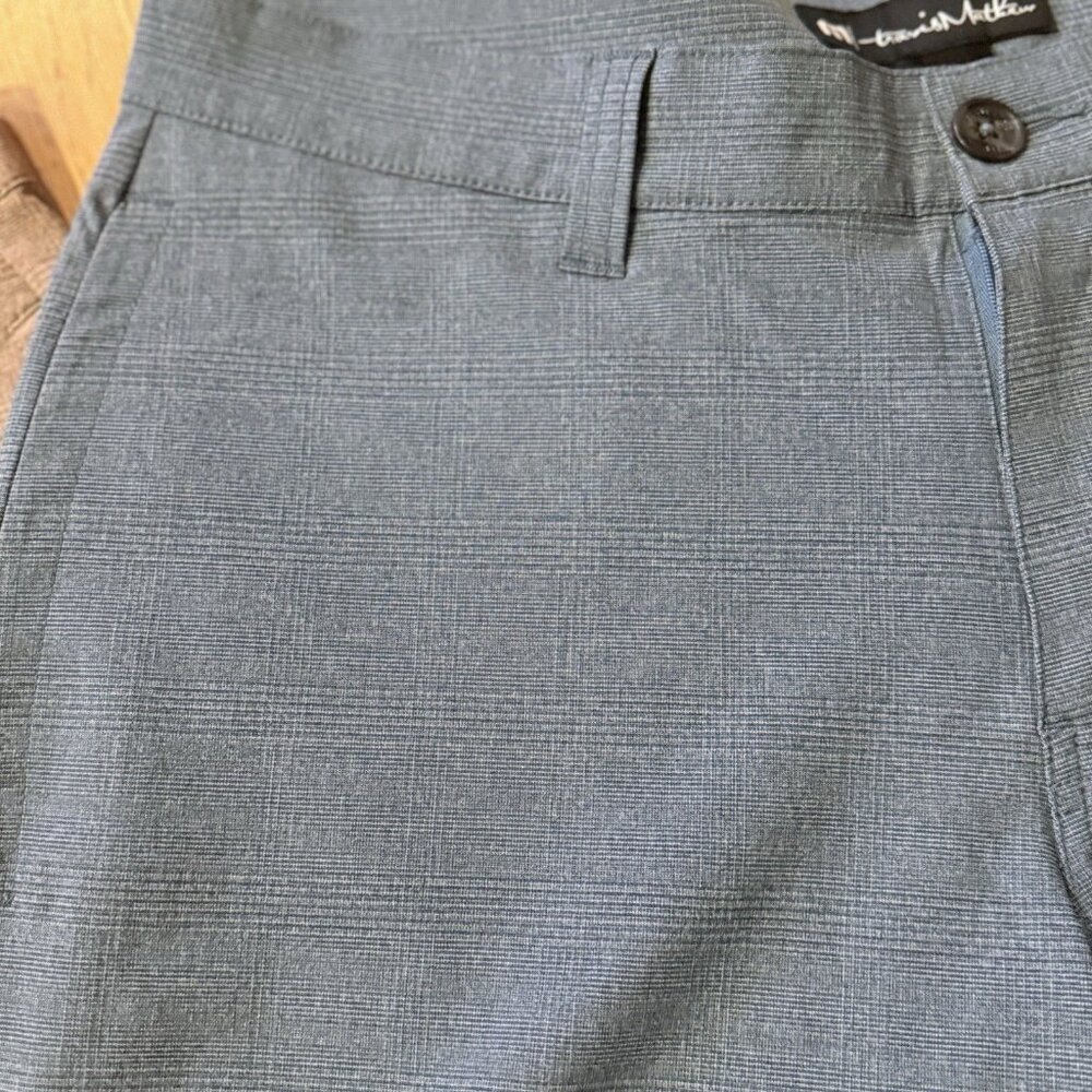 Mens Travis Mathew Grommet Golf Shorts 32 Khaki Aegean Blue Plaid Lot of 2 EUC! - Picture 6 of 10